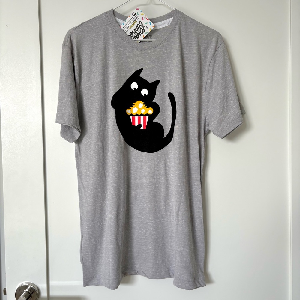 NEW Johnny Cupcakes x AMC Theatres Size M Black Cat T-Shirt